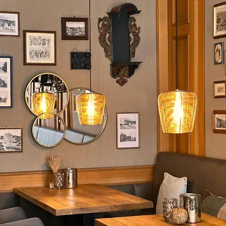 Romantik Achterdiek מלון